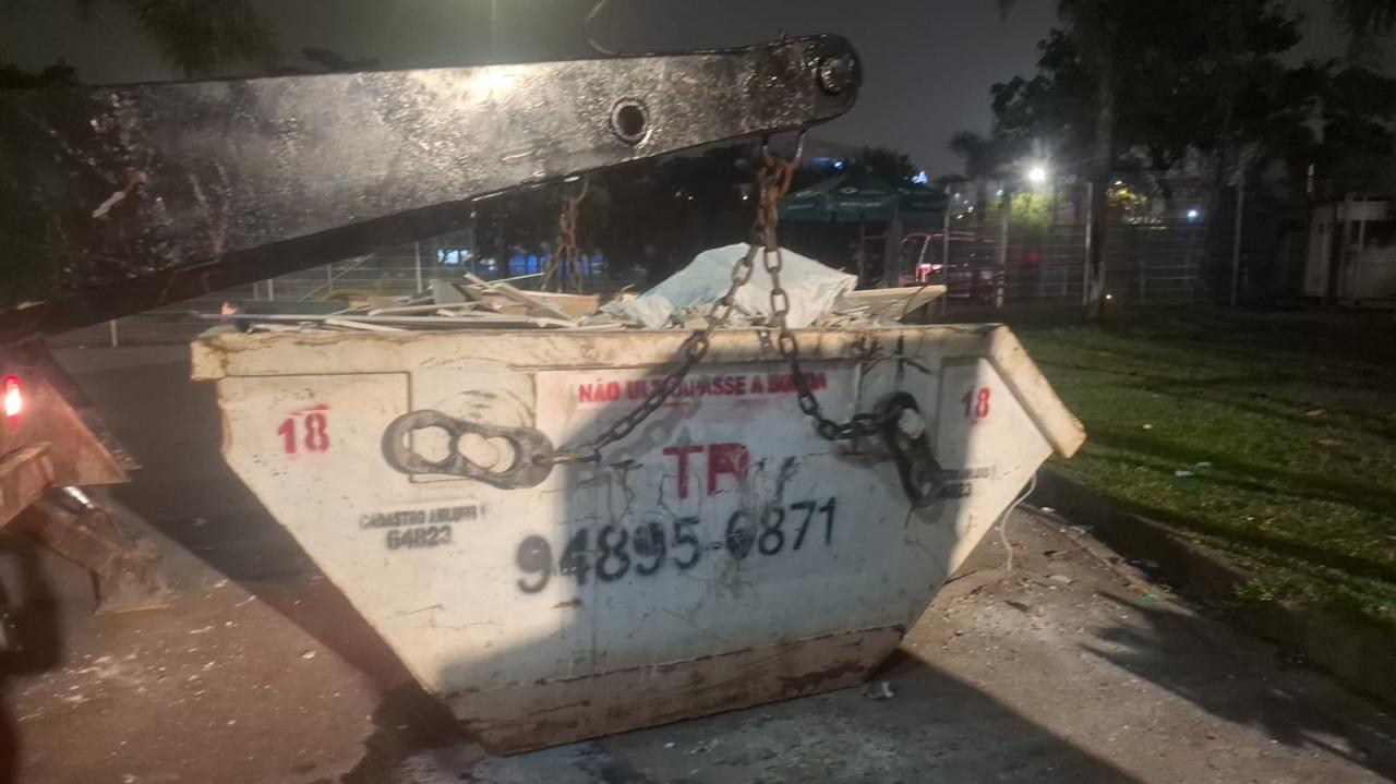 Caçamba de Entulho para Construtora